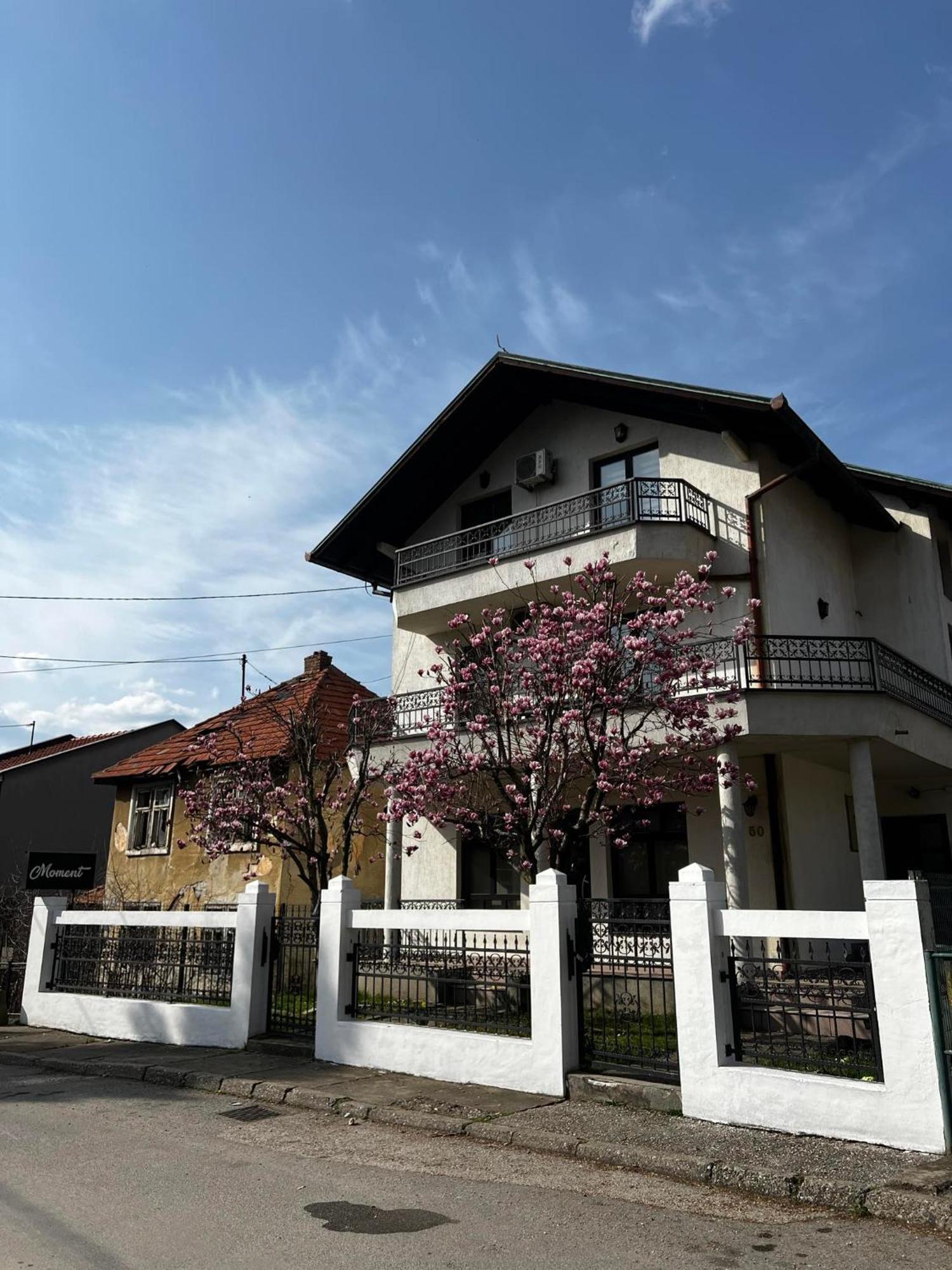 Hostel Tuzla Ngoại thất bức ảnh