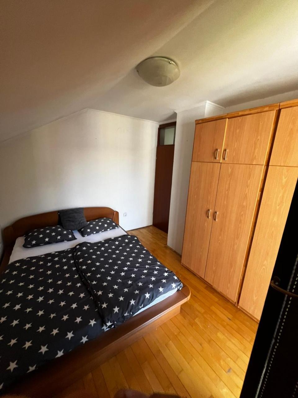 Hostel Tuzla Ngoại thất bức ảnh