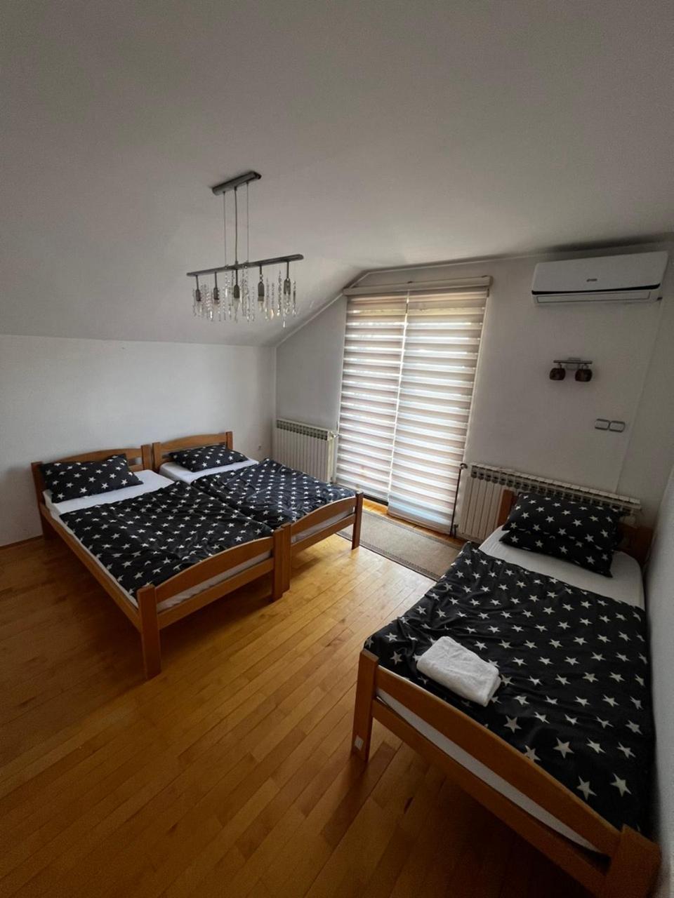 Hostel Tuzla Ngoại thất bức ảnh