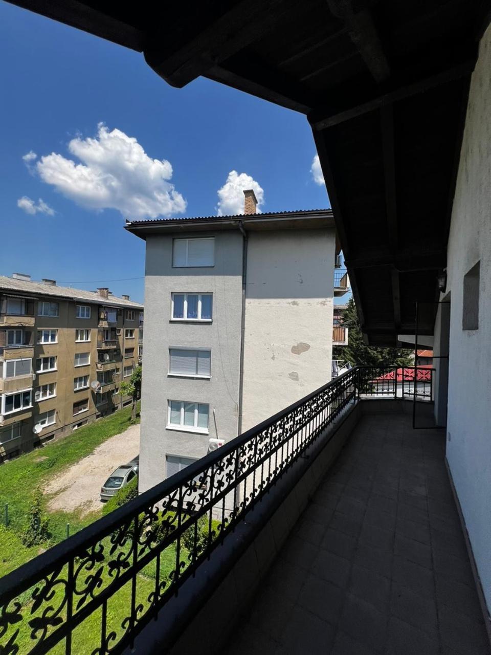Hostel Tuzla Ngoại thất bức ảnh