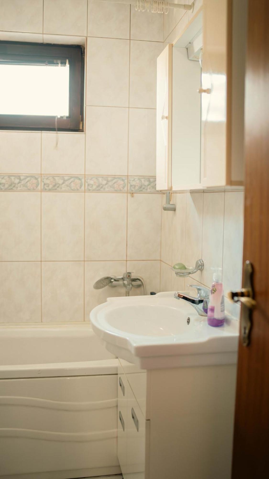 Hostel Tuzla Ngoại thất bức ảnh