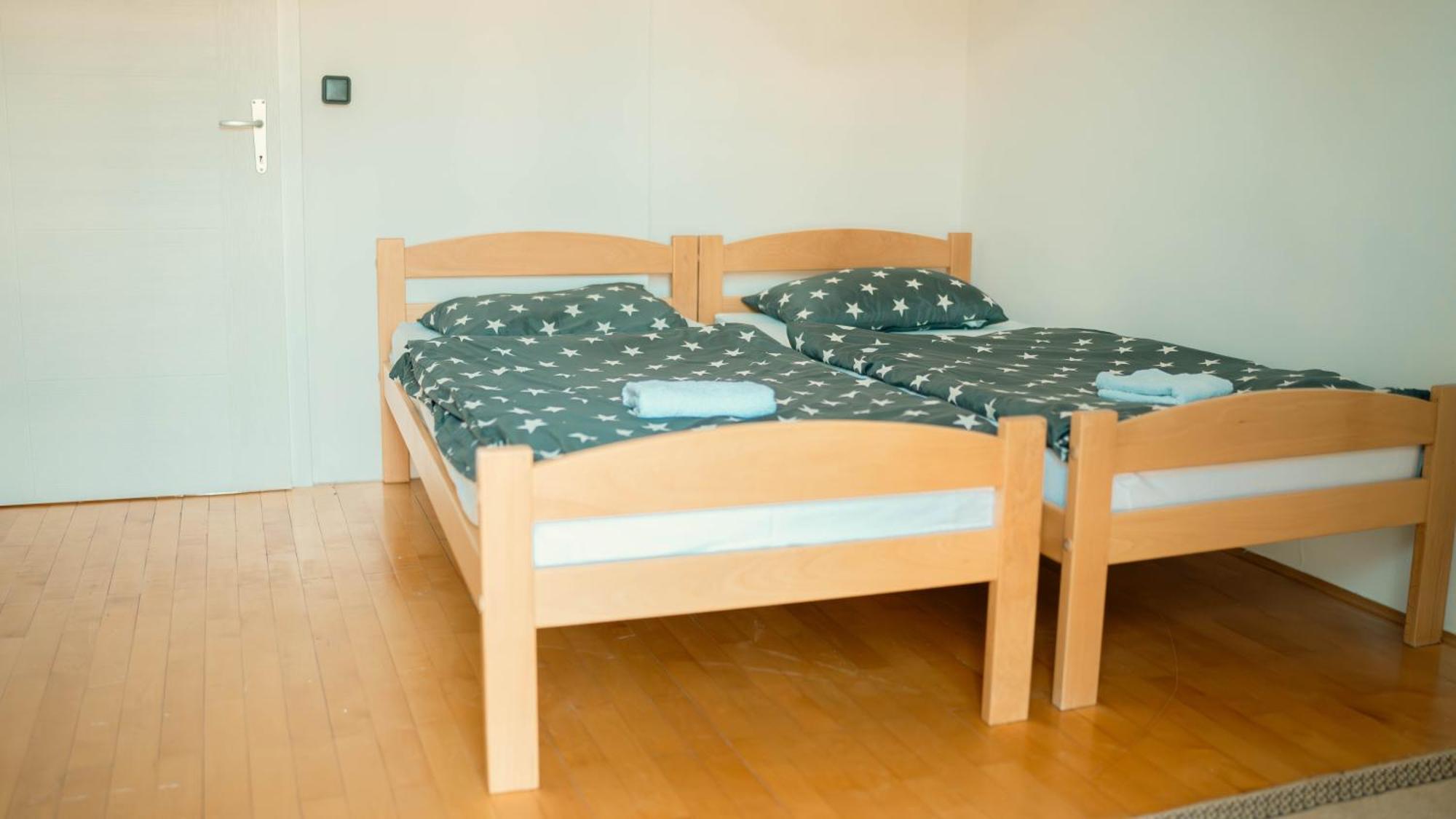 Hostel Tuzla Ngoại thất bức ảnh