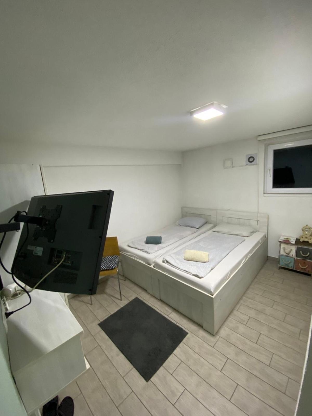 Hostel Tuzla Ngoại thất bức ảnh