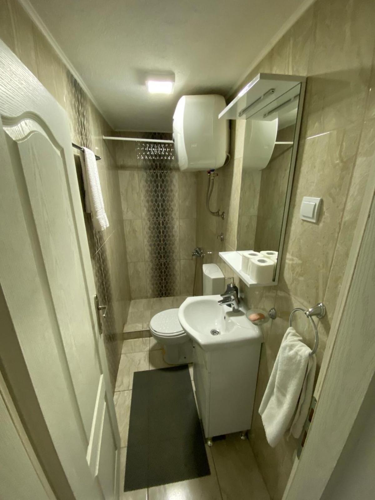 Hostel Tuzla Ngoại thất bức ảnh