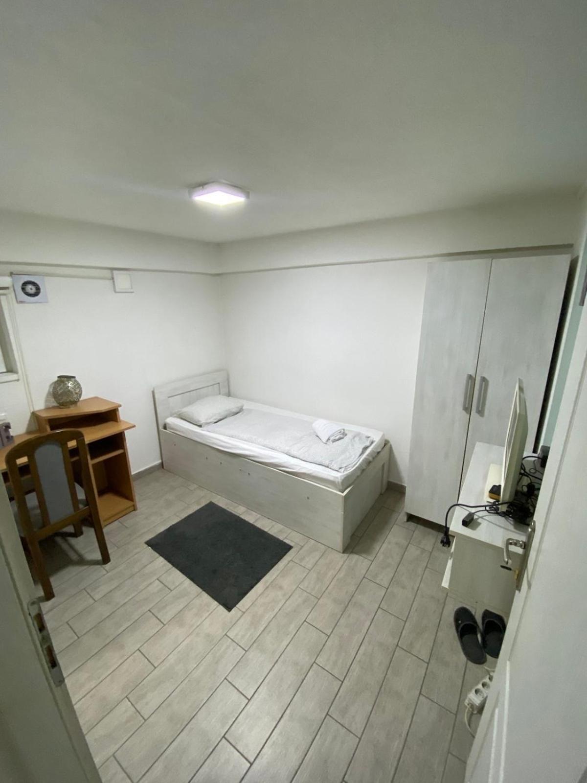 Hostel Tuzla Ngoại thất bức ảnh